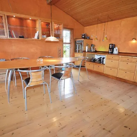 Two-bedroom In Faxe